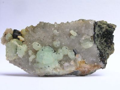 Prehnit, babingtonit - Meigu, Sichuan, Čína